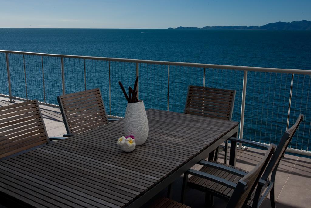 Ferienwohnung Penthouse On Bright Point Nelly Bay Exterior foto